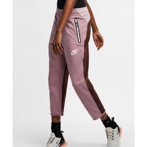 Nike Women's Purple and Pink Joggers